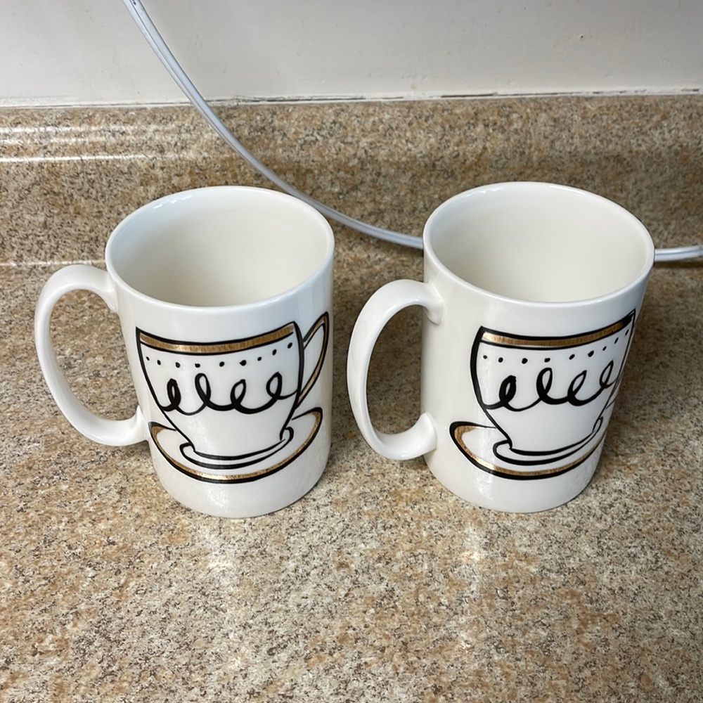 Set of 2 Kate spade mugs